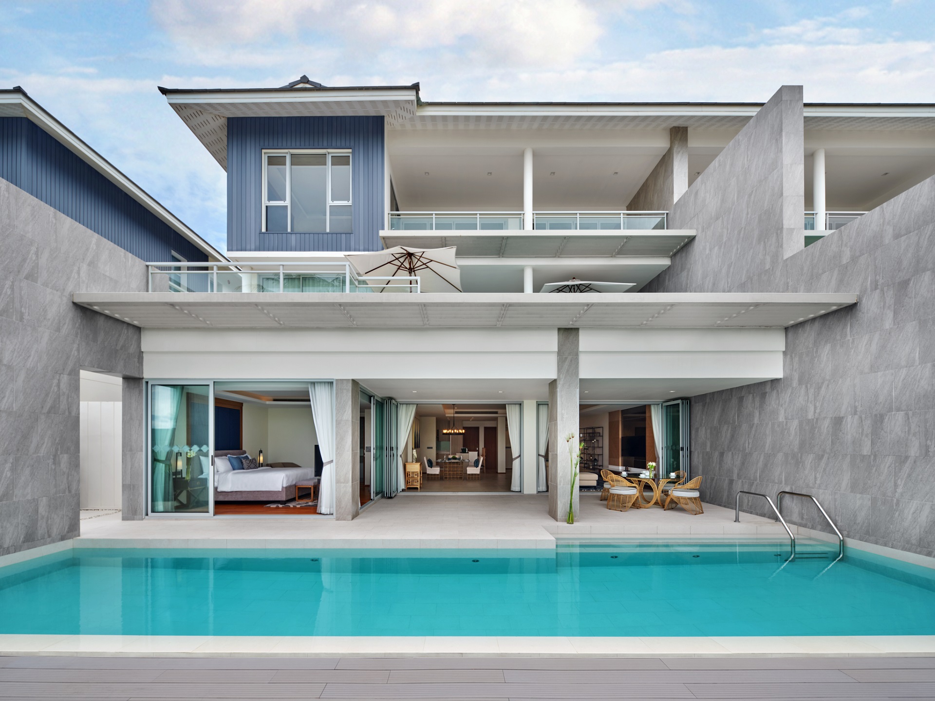 Three-Bedroom Pool Suite Beachfront